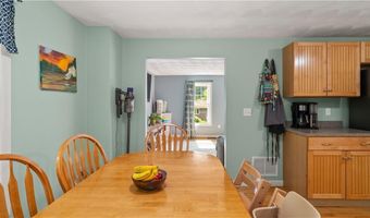 28 Narragansett Rd, Cumberland, RI 02864