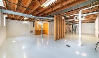 827 Westwood Ave, Ann Arbor, MI 48103