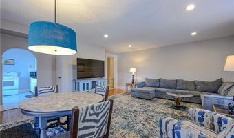10 Pell St 3B, Newport, RI 02840
