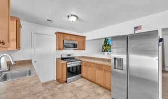 79 Sloop Creek Rd, Bayville, NJ 08721