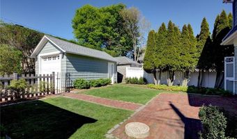 58 Bliss Rd, Newport, RI 02840