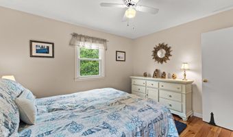 8 Stackpole Cir, Bourne, MA 02532