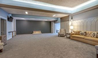552 N Main St, Akron, OH 44310