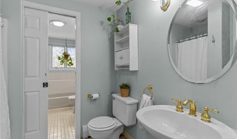 44 Knoll Pl D, North Providence, RI 02904