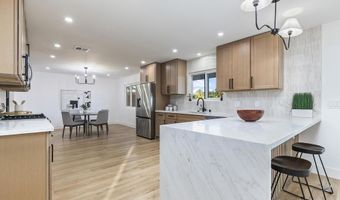 5995 BROADMOOR Dr, La Mesa, CA 91942