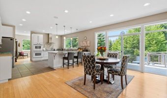 1346 Diamond Dr, Arcata, CA 95521