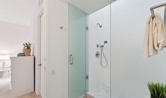 7405 HELMSDALE Rd, Bethesda, MD 20817