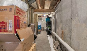 174 Rolling Meadow Dr, Bangor, ME 04401