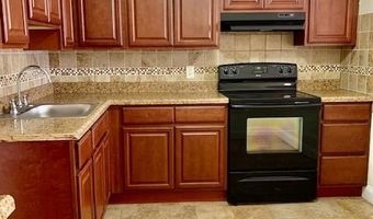 34 E 32ND St C8, Bayonne, NJ 07002