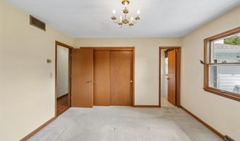 2818 Eisenhower Ave, Ames, IA 50010