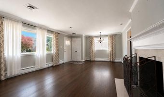 2512 N KENILWORTH St, Arlington, VA 22207