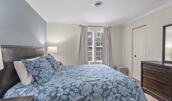 2 Captains Ct 3, Madison, WI 53719