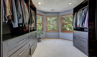 W6655 ELMVIEW Drive, Appleton, WI 54915