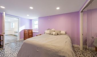12 Laurence Way, Falmouth, ME 04105