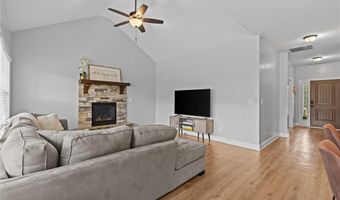 419 Highland Pointe Dr, Alto, GA 30510