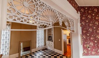 605 Atchison St, Atchison, KS 66002