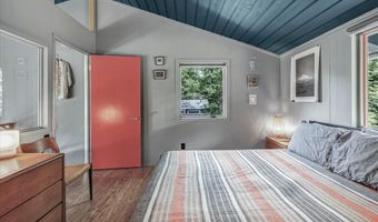 93 Carol St, Danbury, CT 06810