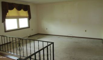 703 Ruskin Dr, Altoona, PA 16602