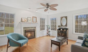 188 Falls Rd, Bethany, CT 06524