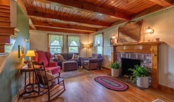 835 Ticehurst Rd, Brownington, VT 05860