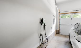 9206 FERNWOOD Rd, Bethesda, MD 20817
