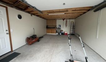 1819 Washington St, Algonac, MI 48001