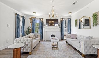 782 Water St, Biloxi, MS 39530