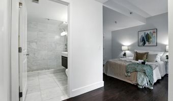 2001 15TH St N 111, Arlington, VA 22201