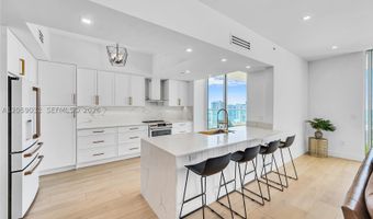 3330 NE 190th St Uph11, Aventura, FL 33180