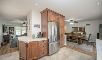 704 Woodrun Dr, Ballwin, MO 63021