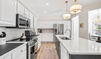 7 Holbrook Dr, Beaufort, SC 29902