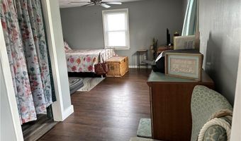 26 Raymond St, Coventry, RI 02816