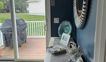 32 Sweet Pea Dr, Cranston, RI 02920