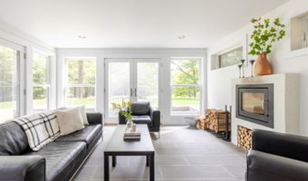 30-40 Fawn Ln, Accord, NY 12404