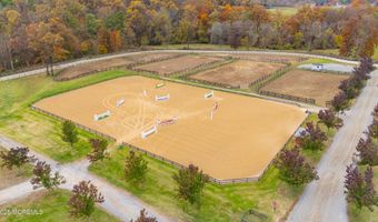 52 Hill Rd, Allentown, NJ 08501