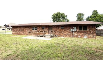 1319 Manchester Dr, Anadarko, OK 73005