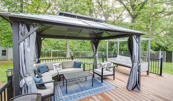 9024 Oakridge Dr, Alton, IL 62002
