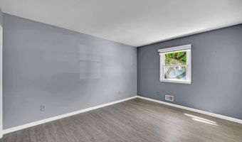 21 Birch St, Beachwood, NJ 08722