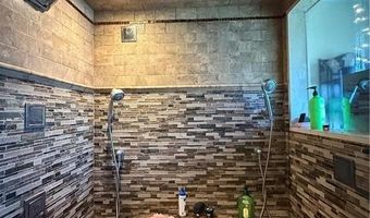 1 Edgewood Ave, Hopkinton, RI 02804