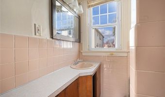 130 Wollaston St, Cranston, RI 02910