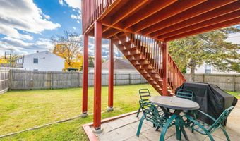 127 Curtiss St, Bristol, CT 06010