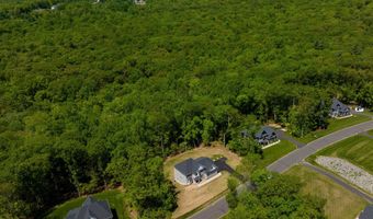 81 Nelson Dr, Burlington, CT 06013