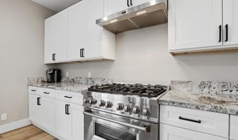 724 N Naples St, Henderson, NV 89015