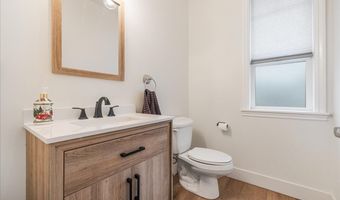 20870 YOSEMITE St NE, Aurora, OR 97002