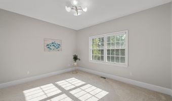2086 Autumn Hill Dr, Ann Arbor, MI 48103
