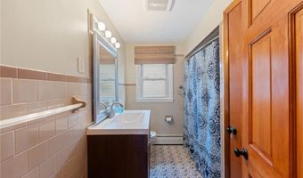 211 IROQUOIS ROAD Rd, Cumberland, RI 02864