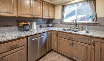 242 38TH St, Springfield, OR 97478