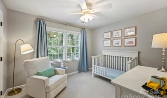 4301 Meadowridge Dr, Charlotte, NC 28226