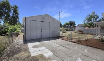 2665 E St, Springfield, OR 97477