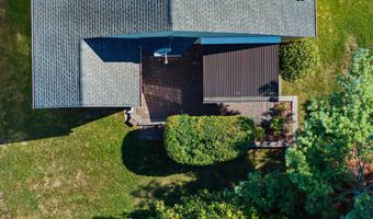 15 Five Bridges Ct, Barnegat, NJ 08005